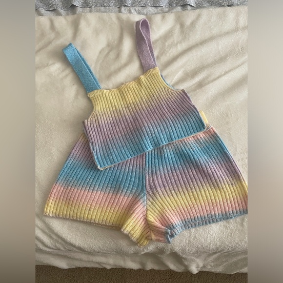 UO Lounge Set - Picture 5 of 6